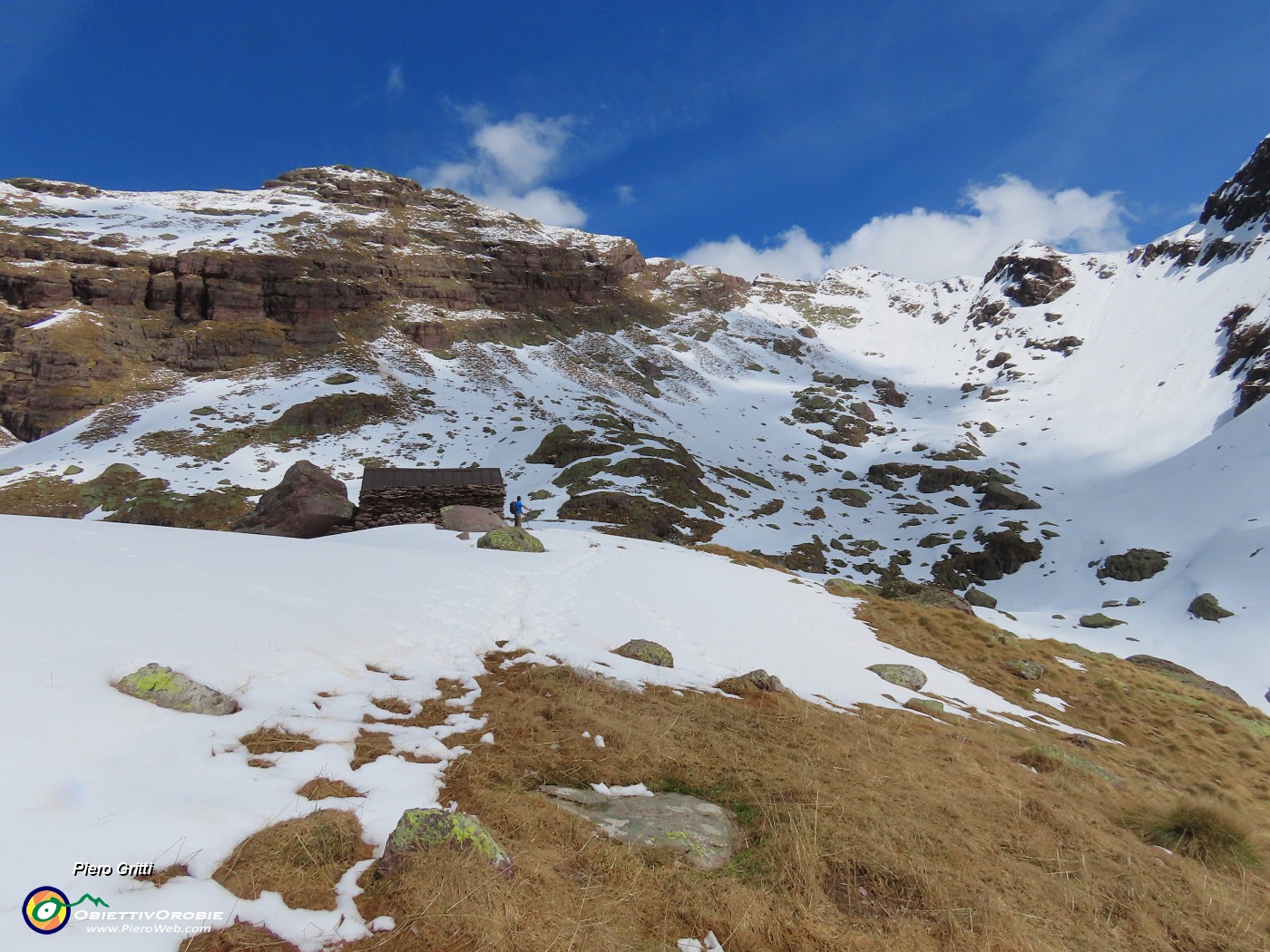 33 Saliamo alla Baita dei Tre Pizzi (2116 m).JPG